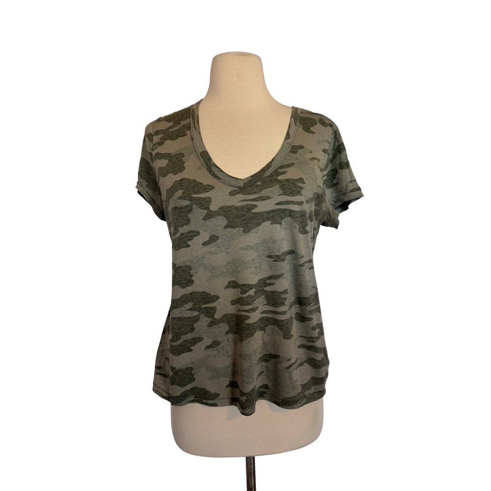 Universal Thread Womens Camo V-Neck Short Sleeve T-Shirt Green Size S 1860